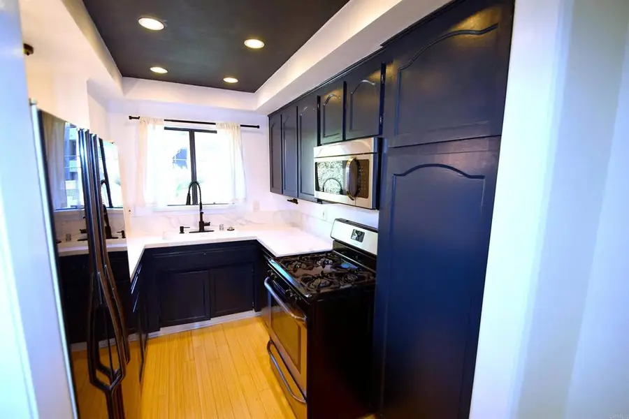 1355 N Sierra Bonita Avenue #204, West Hollywood, CA 90046 - Image #3