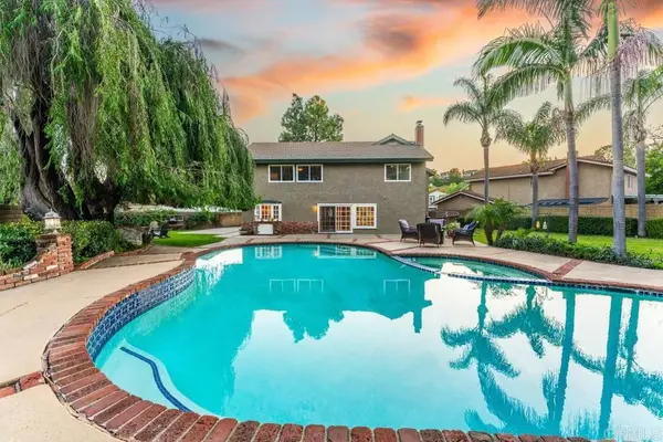 910 S Amherst Circle, Anaheim Hills, CA 92807