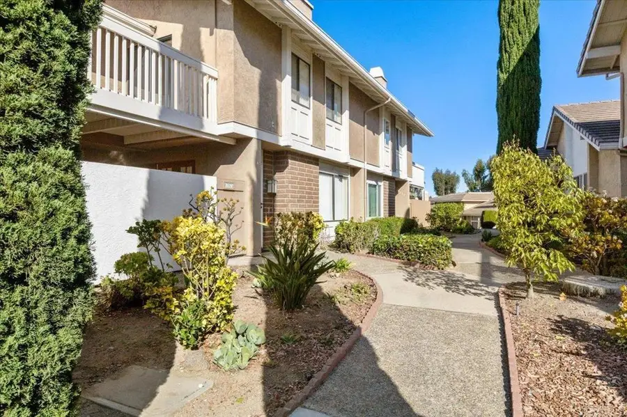 17523 Fairlie Road, San Diego, CA 92128 - Image #2