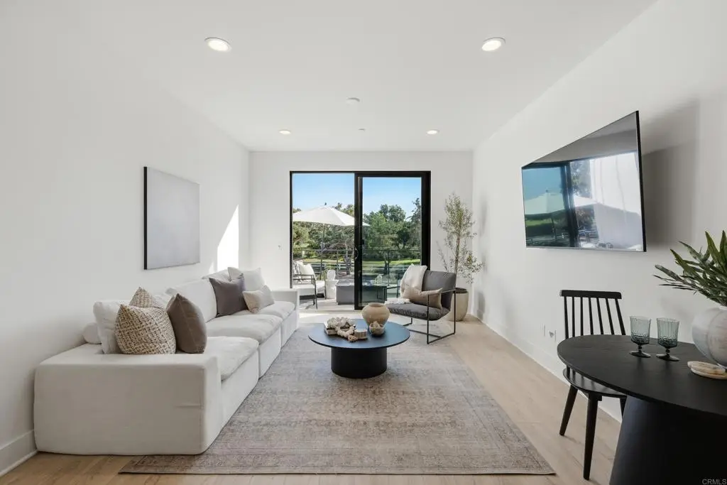 1107 Catania Court #203, Encinitas, CA 92024 - Image #1