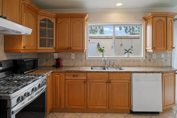 6521 Wystone Avenue #3, Reseda, CA 91335