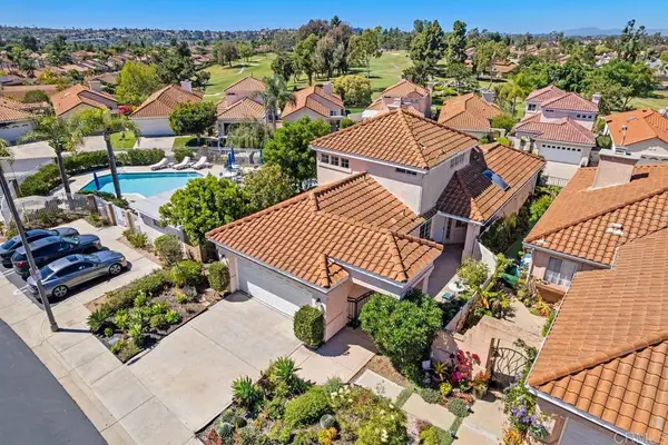 2478 Eagle Crest Ln, Vista, CA 92081