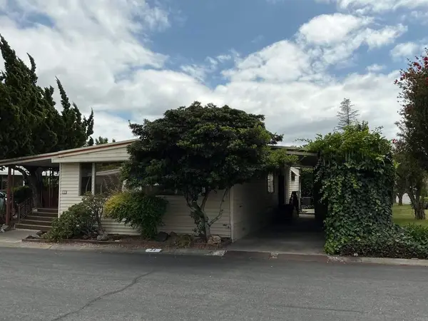 525 W >el Norte Pkwy #33, Escondido, CA 92026