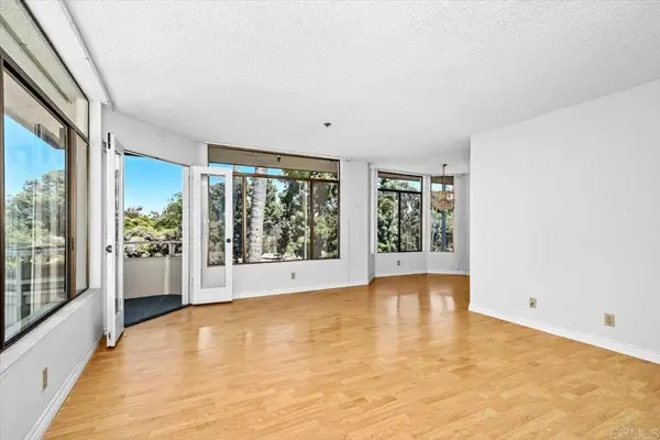 3290 6th Avenue #4C, San Diego, CA 92103