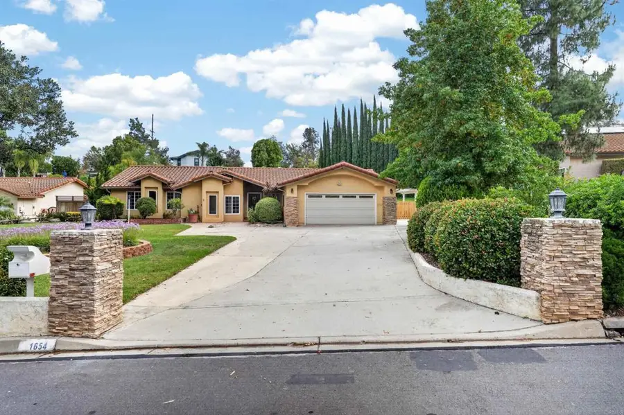 1654 Candlelight Ave, Escondido, CA 92029 - #3