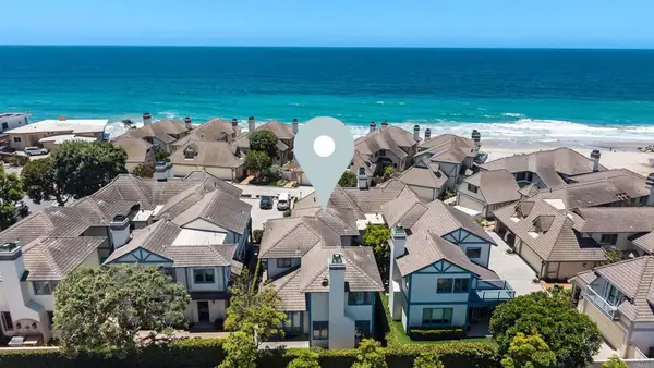 2340 Rue Des Chateaux, Carlsbad, CA 92008