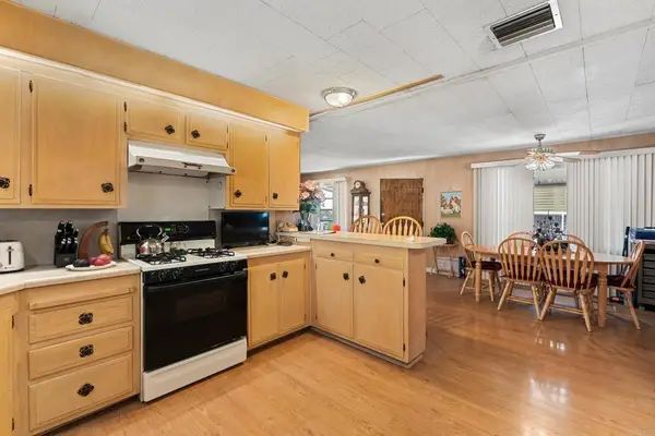 8901 Eton Avenue #87, Canoga Park, CA 91304