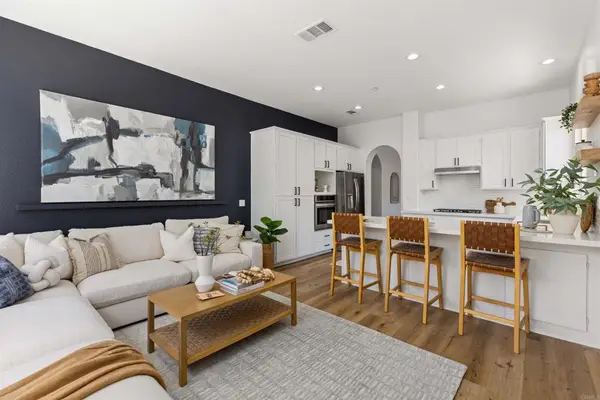 1050 Alexandra Lane, Encinitas, CA 92024