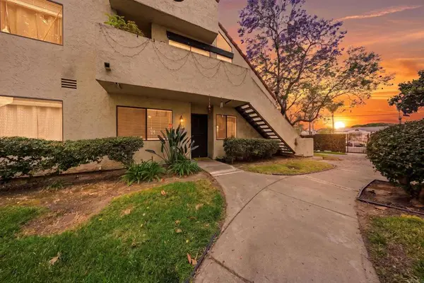 341 N Melrose Drive, Vista, CA 92083