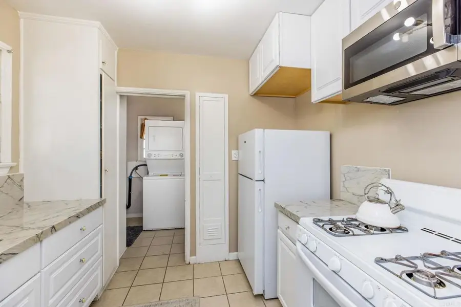 1700 1702-1704 Glendon Avenue, Los Angeles, CA 90024 - #2