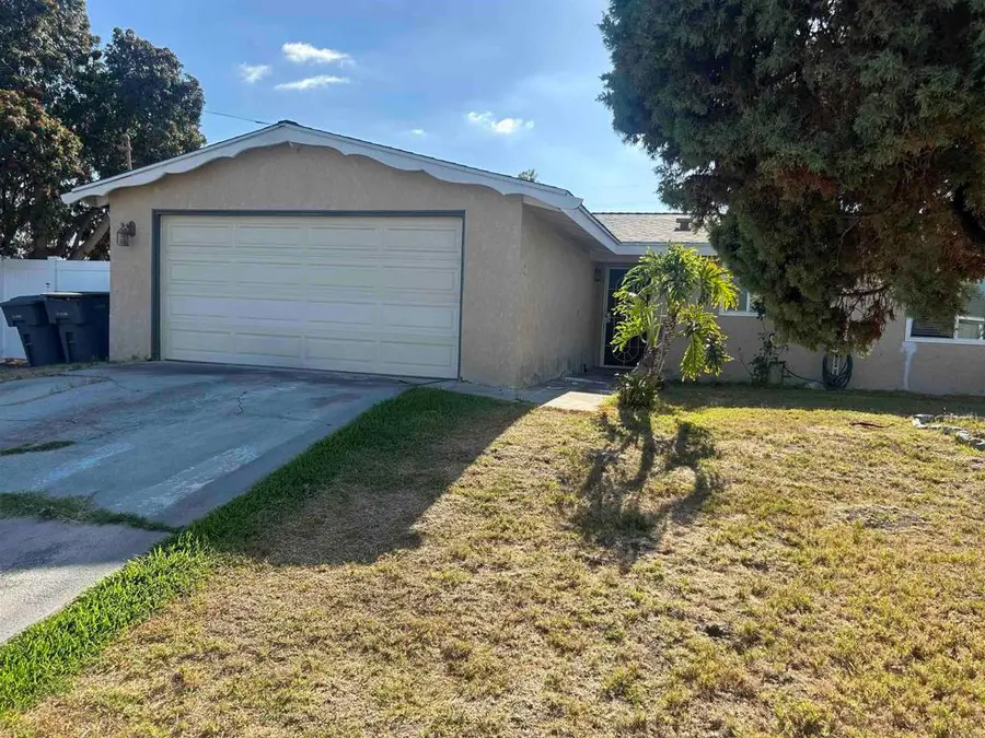 946 Rose, Vista, CA 92083 - #2