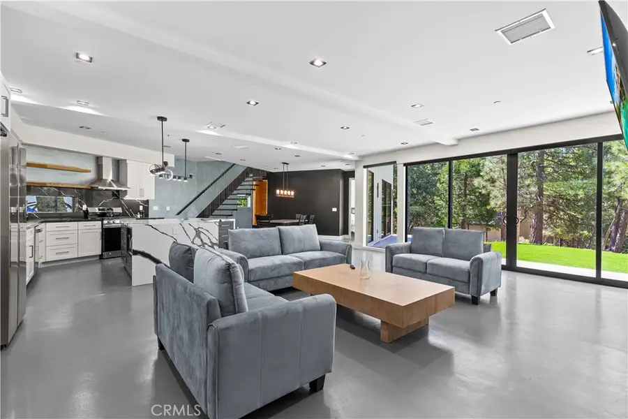 1021 Teakwood Drive, Lake Arrowhead, CA 92352 - Image #3