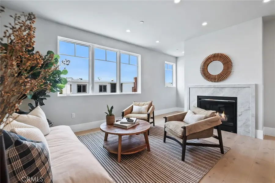 825 W Bay Avenue #B, Newport Beach, CA 92661 - Image #3