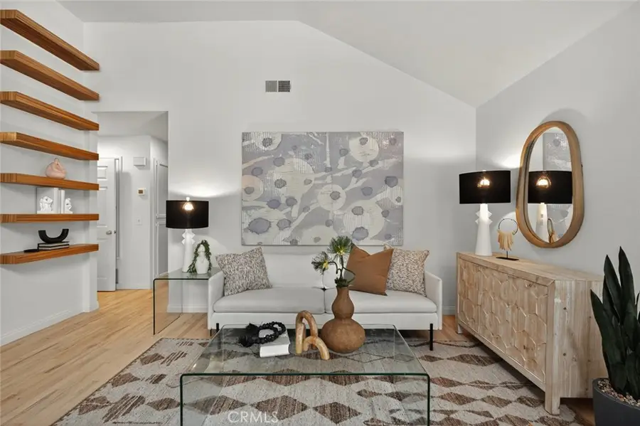 105 Hartford, Newport Beach, CA 92660 - #3