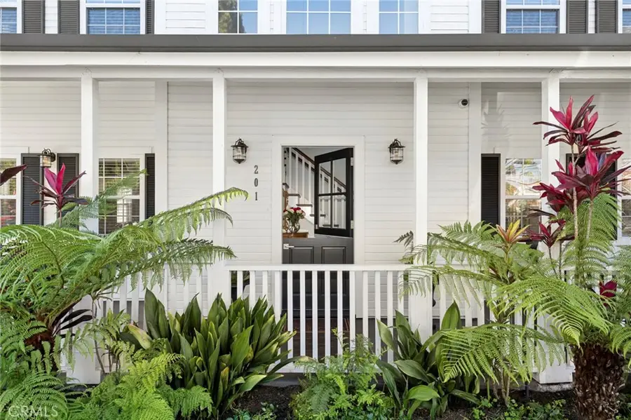 201 E 21st Street, Costa Mesa, CA 92627 - Image #2