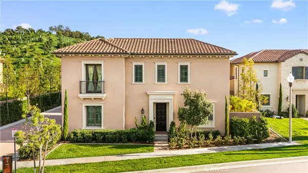 111 Winnett, Irvine, CA 92602