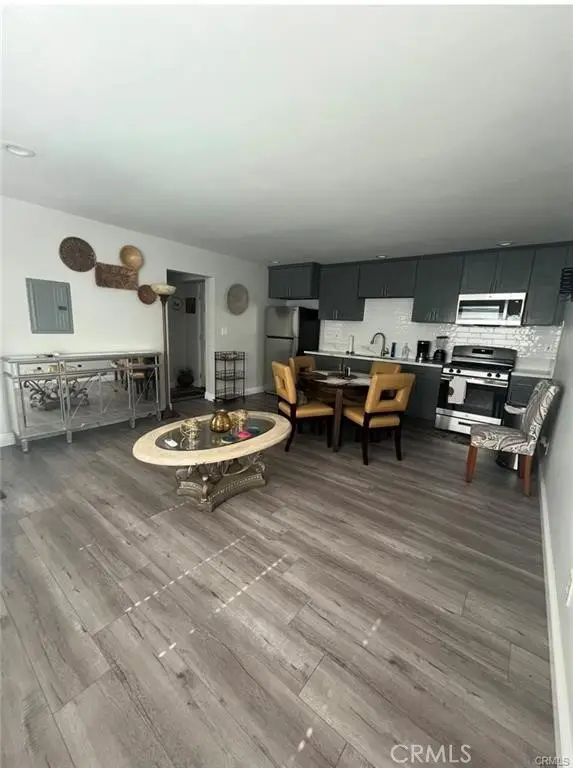 1303 W 109th, Los Angeles, CA 90044