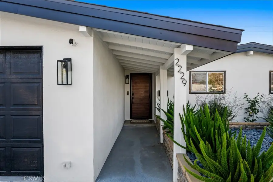 2229 Anaheim, Costa Mesa, CA 92627 - #2