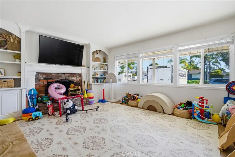 17571 Wrightwood Lane, Huntington Beach, CA 92649 - #2