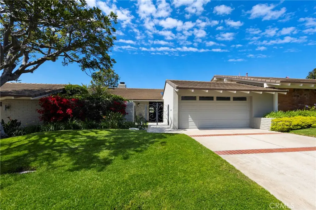 2102 Vista Entrada, Newport Beach, CA 92660 - #1