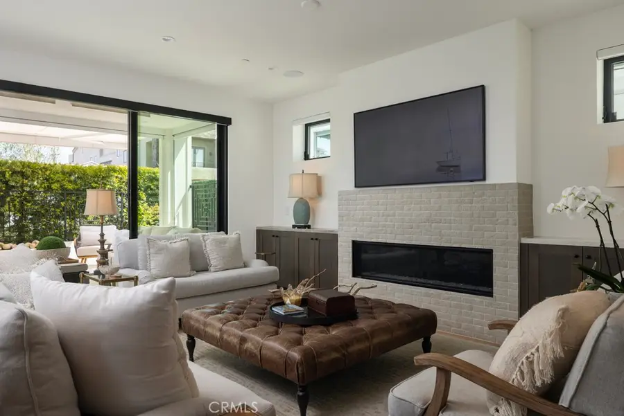 419 Goldenrod Avenue, Corona Del Mar, CA 92625 - #3