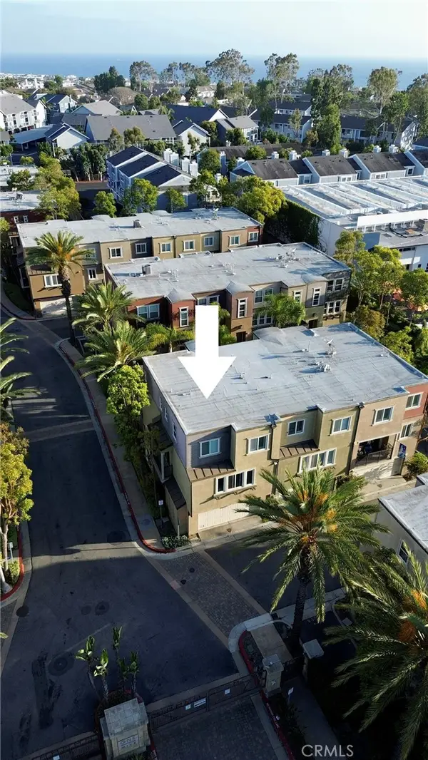 10 Bluefin Court, Newport Beach, CA 92663