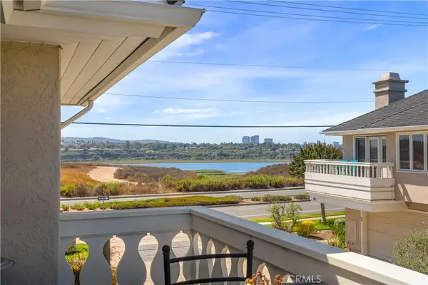 2463 Irvine Avenue #A2, Costa Mesa, CA 92627