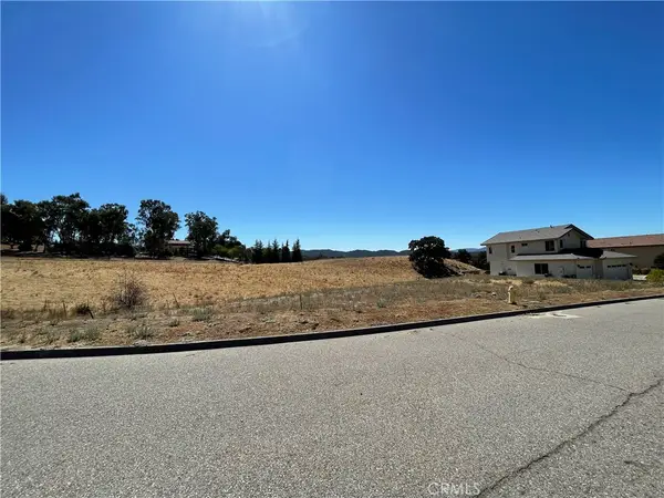 2140 Holly Drive, Paso Robles, CA 93446