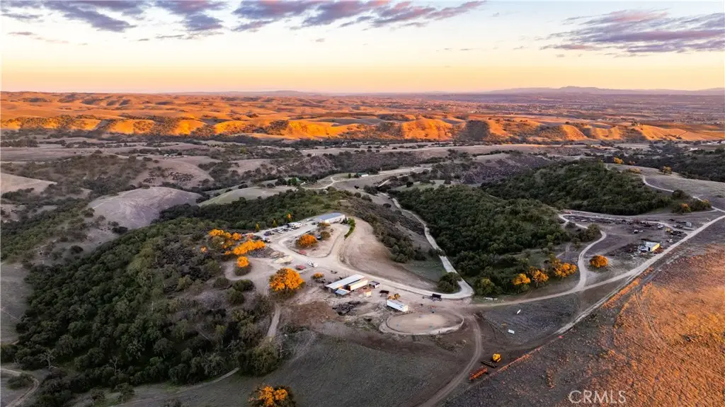 4265 Nickel Creek Road, San Miguel, CA 93451 - #1