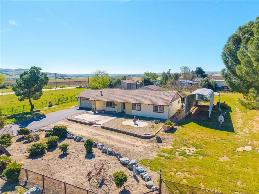 2100 Starkey Road, Shandon, CA 93461 - #2