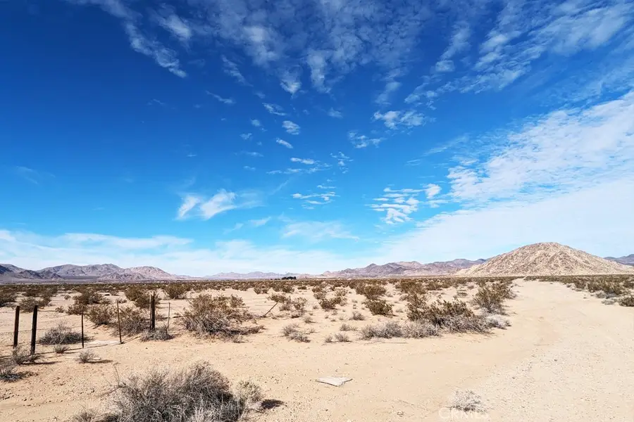 7 Northside Rd, Lucerne Valley, CA 92356 - #3