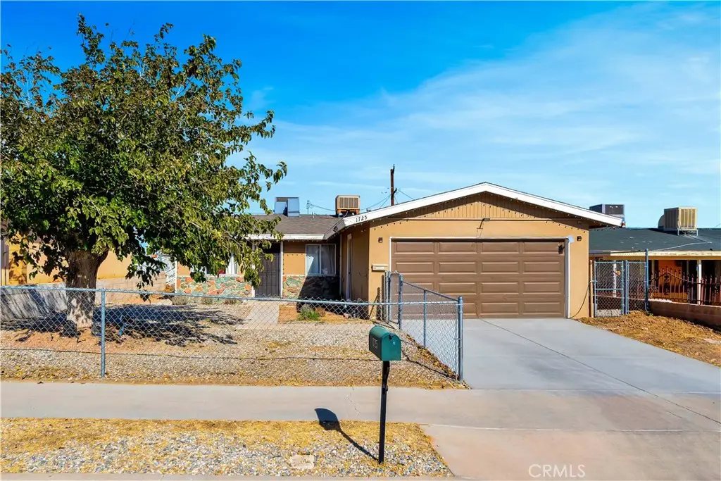 1725 De Anza, Barstow, CA 92311 - #1