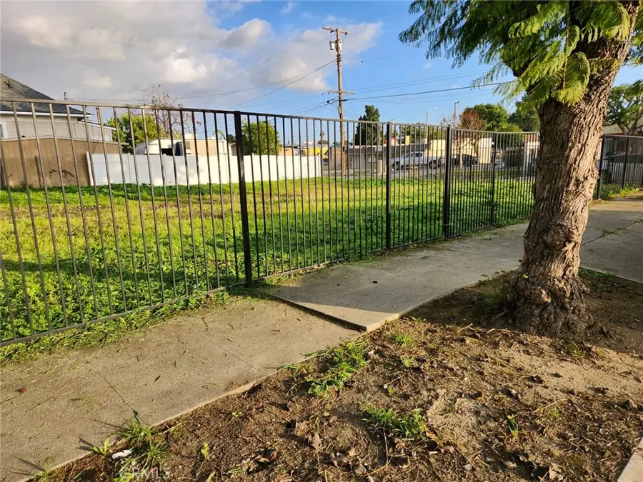 400 E 4th Street, Pomona, CA 91766 - Image #2