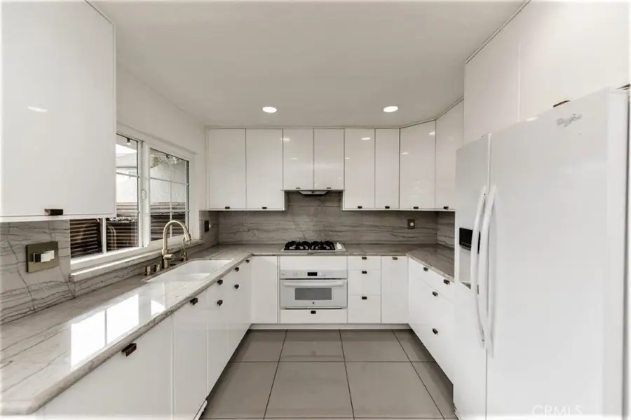 53 Oxford #14, Irvine, CA 92612 - Image #2