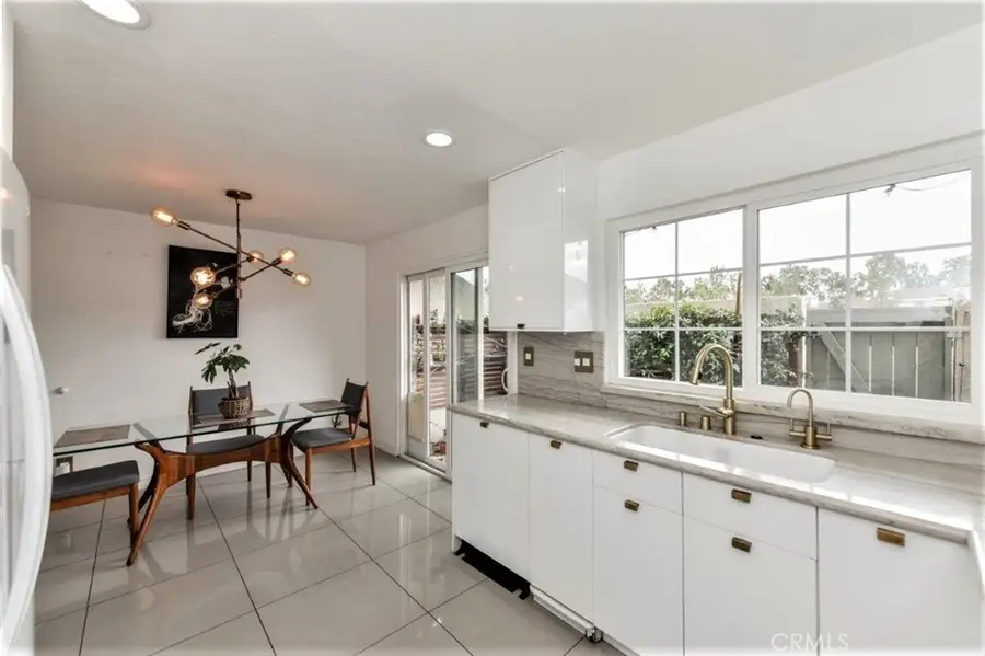 53 Oxford #14, Irvine, CA 92612 - Image #3