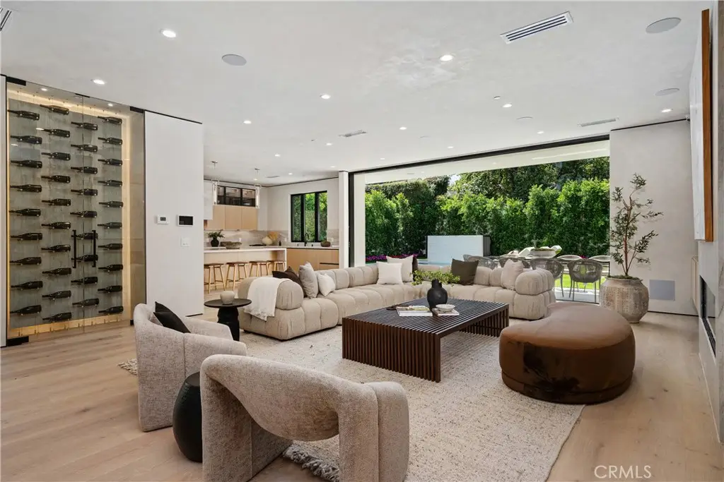 315 Veteran Avenue, Los Angeles, CA 90024 - Image #1