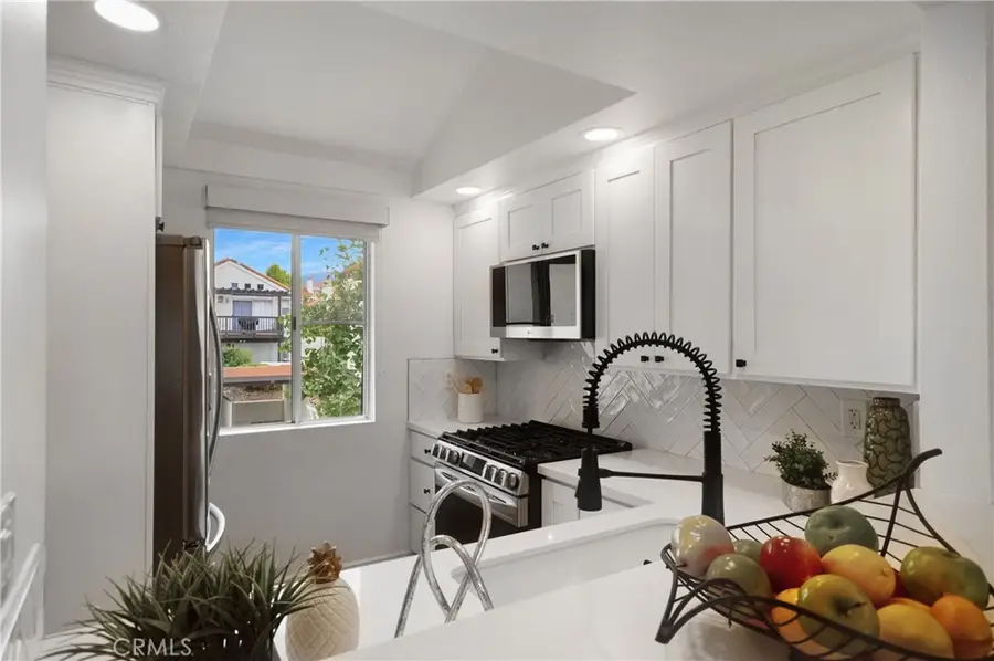 31 Brisa Del Lago, Rancho Santa Margarita, CA 92688 - #3