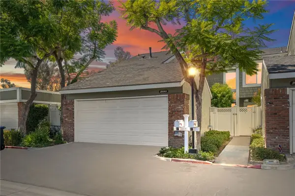 25061 Silverleaf Ln, Laguna Hills, CA 92653
