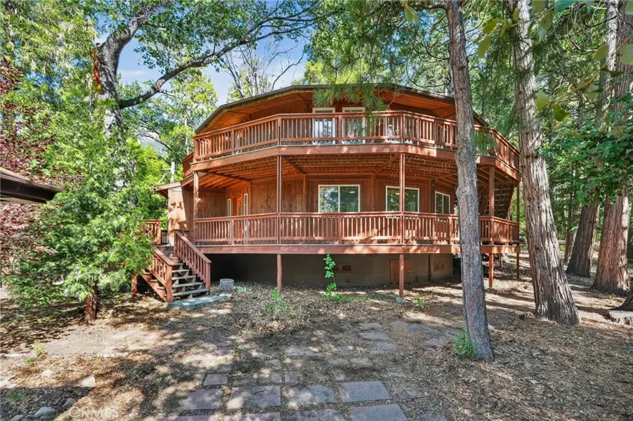 26020 Hemstreet Pl, Idyllwild, CA 92549 - Image #2