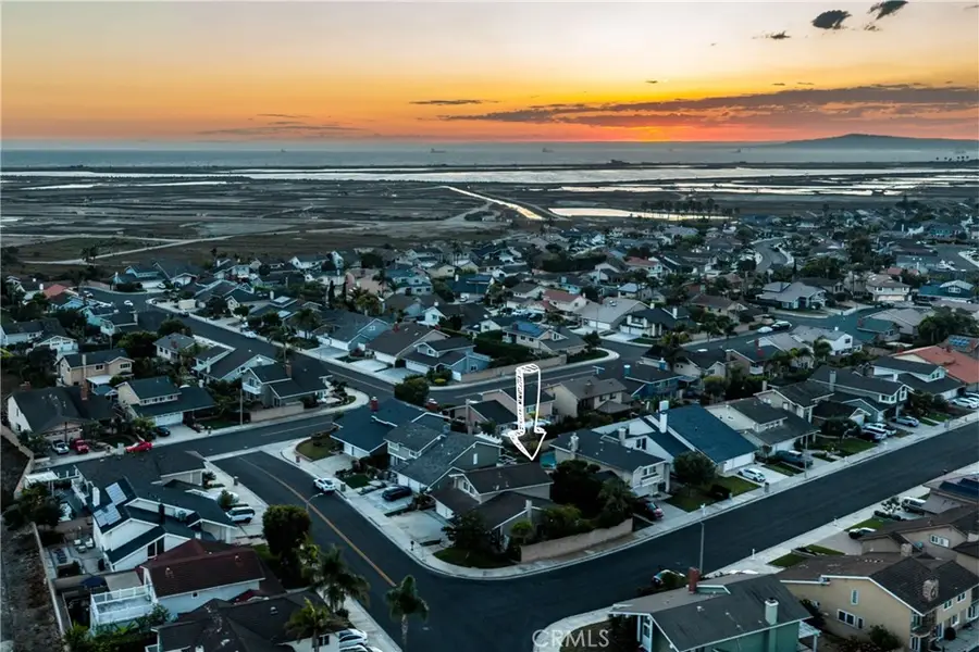 18321 Fieldbury Lane, Huntington Beach, CA 92648 - Image #2