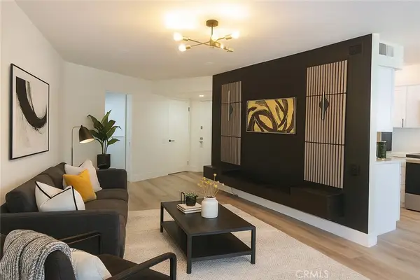 8490 Fountain #306, West Hollywood, CA 90069