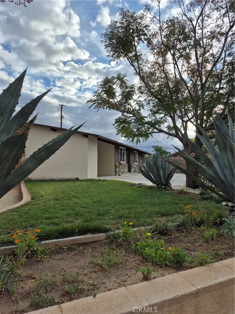 16611 Yucca Avenue, Victorville, CA 92395 - #2