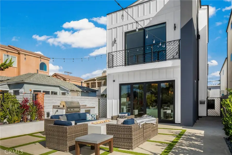 1004 Huntington, Huntington Beach, CA 92648 - Image #2