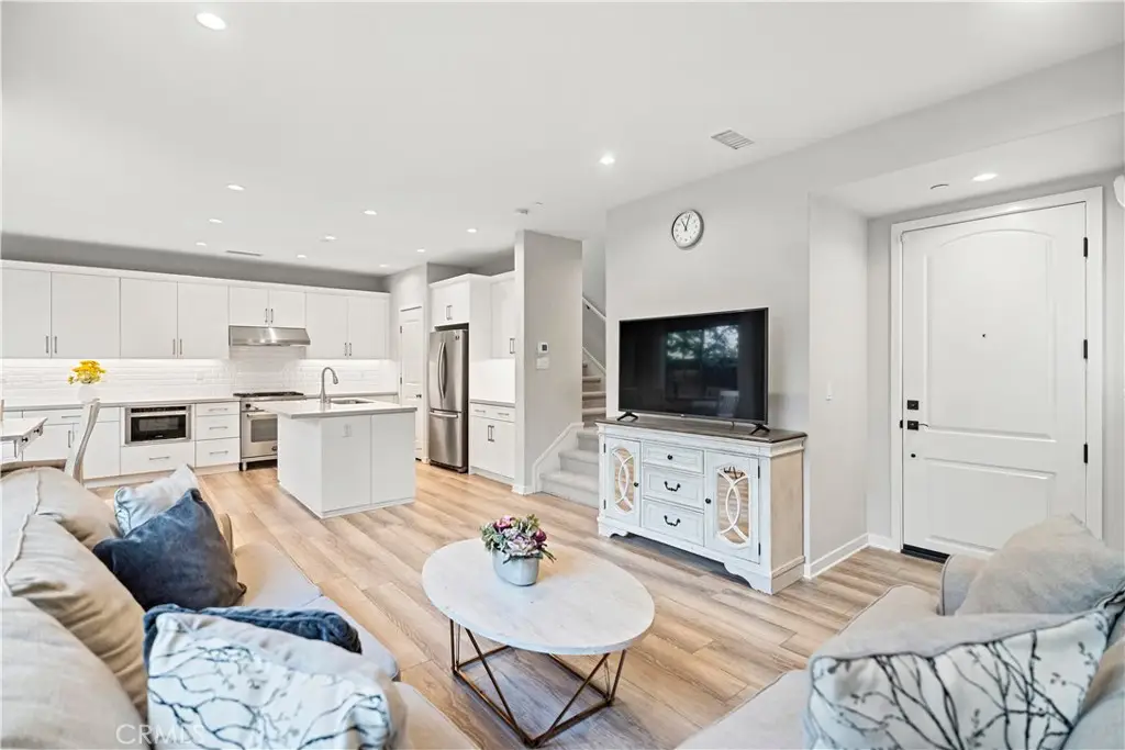 135 Messenger, Irvine, CA 92618 - Image #1