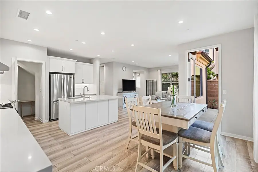 135 Messenger, Irvine, CA 92618 - Image #2