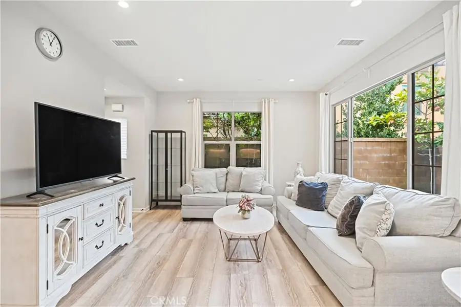 135 Messenger, Irvine, CA 92618 - Image #3