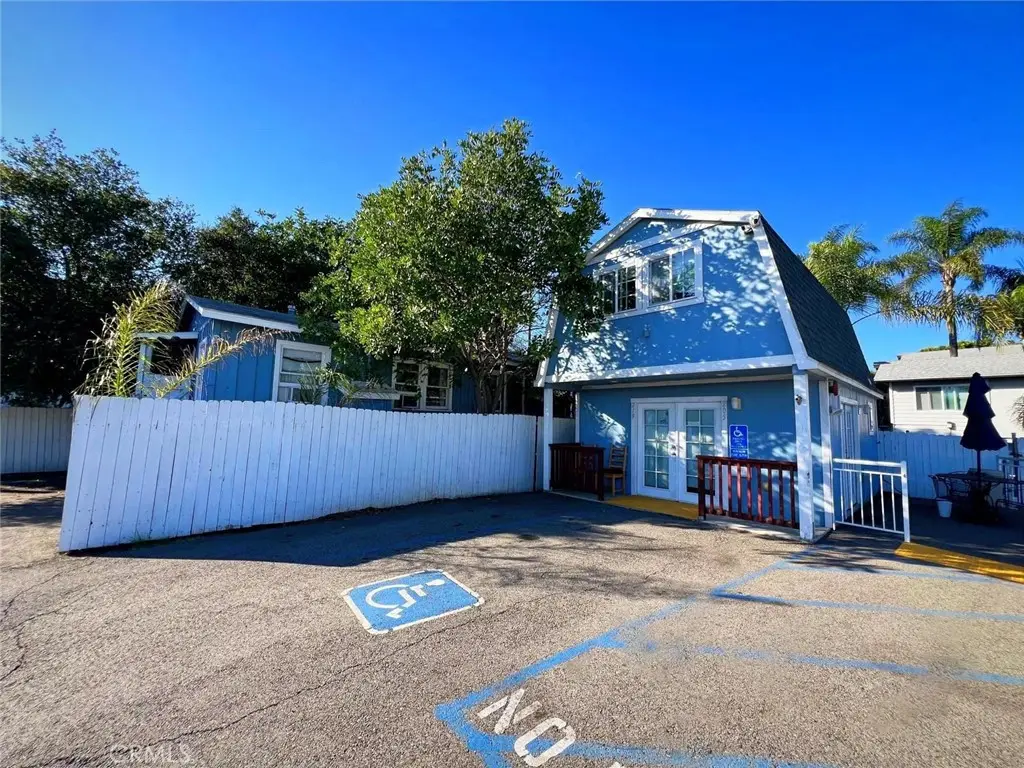 408 N Pico Ave, Fallbrook, CA 92028 - Image #1