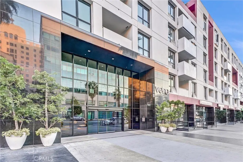 1234 Wilshire Boulevard #207, Los Angeles, CA 90017 - Image #1
