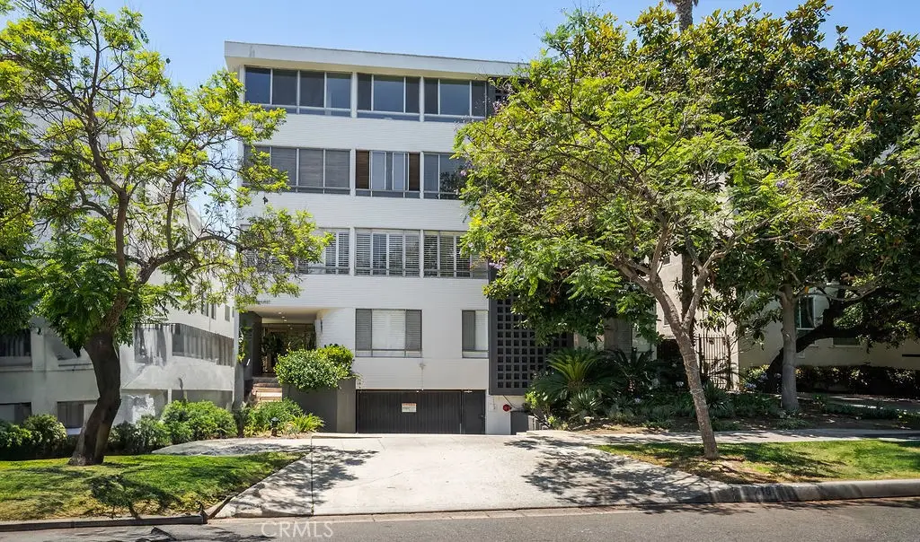 419 N Oakhurst Drive #102, Beverly Hills, CA 90210 - Image #1