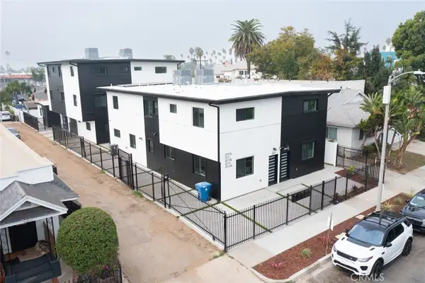 2011 8th, Los Angeles, CA 90018